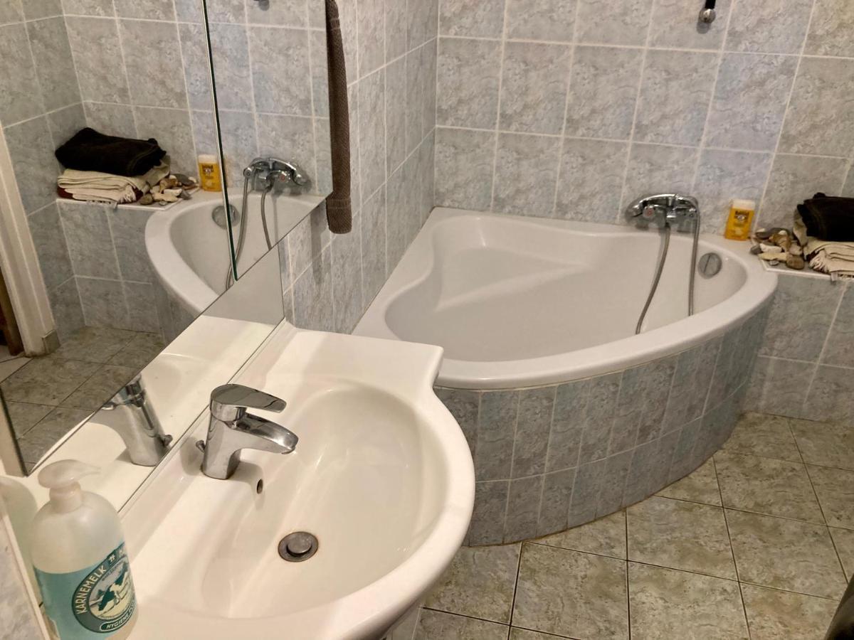 L Annonce N Est Pas D Actualite Ne Pas Prendre De Reservation Villa Saint-Fargeau  Buitenkant foto